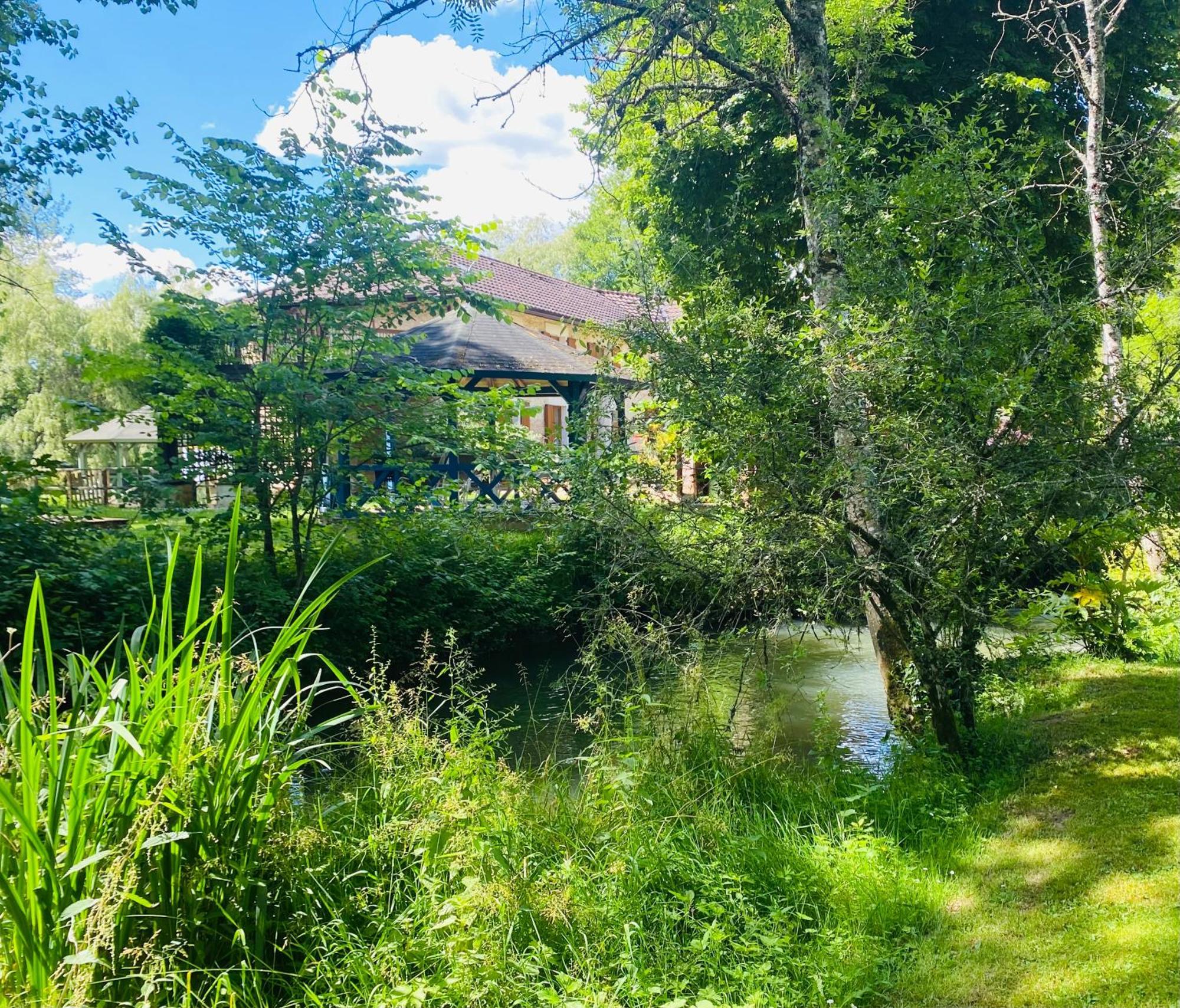 Bed and Breakfast Moulin Du Fontcourt Chasseneuil-sur-Bonnieure Exteriér fotografie